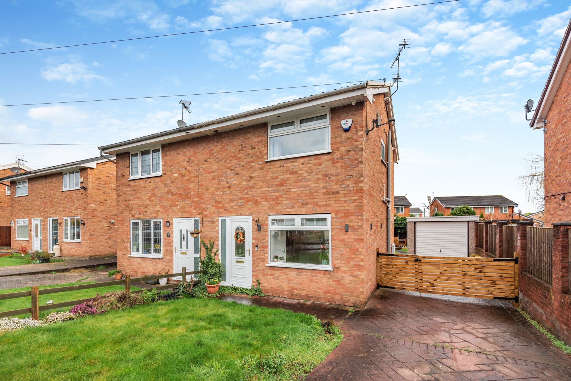 Gala Close, Broughton, CH4