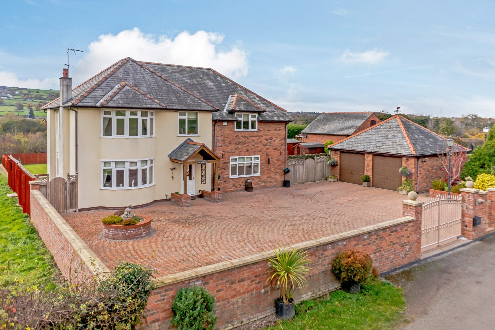 Stryt Isa, Penyffordd, CH4