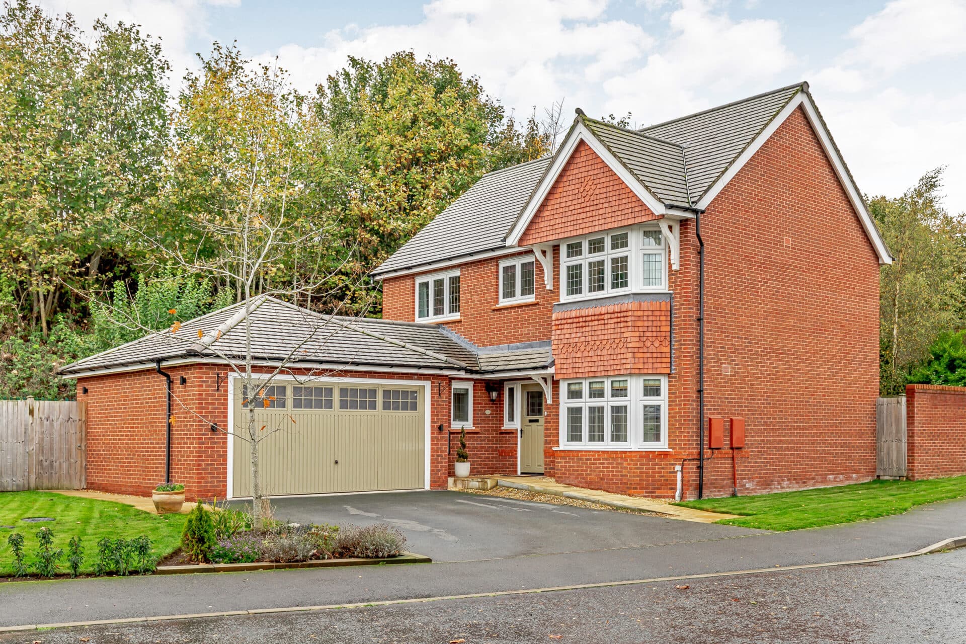 Overlea Drive, Hawarden, CH5