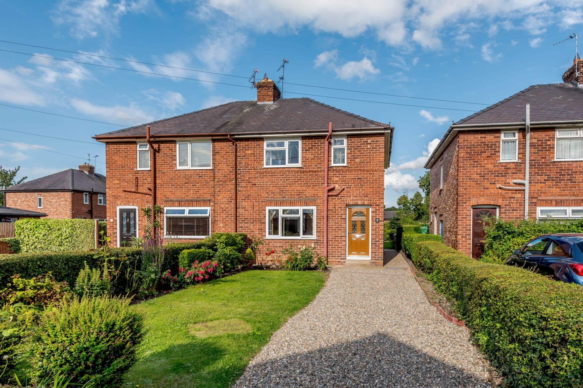 Littleton Lane, Littleton, CH3